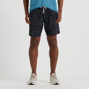 Vuori Men's Kore Short, Black Watercolor Camo, 7.5" Inseam, Size XXL